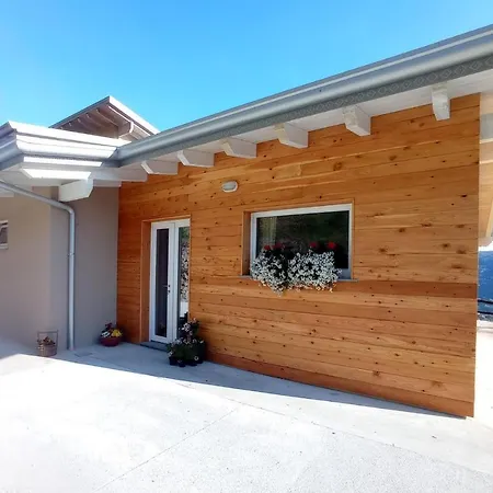 Chalet Fior Di Ciliegio Mountain Iseo Hospitality * Sovere