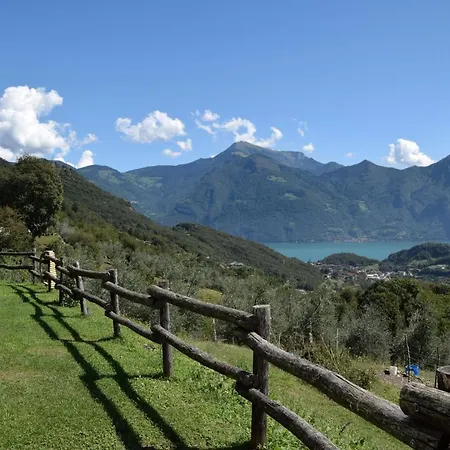 Chalet Fior Di Ciliegio Mountain Iseo Hospitality