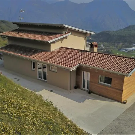 Chalet Fior Di Ciliegio Mountain Iseo Hospitality * Sovere